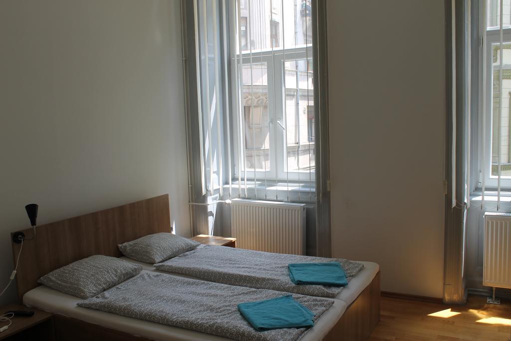Capital Guesthouse Budapest Exterior foto