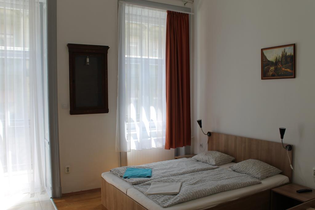Capital Guesthouse Budapest Exterior foto